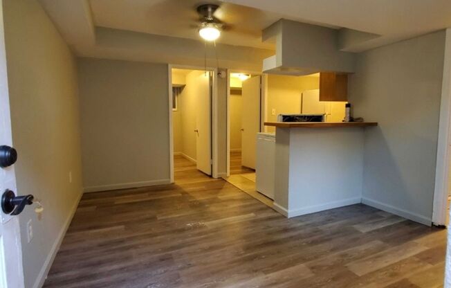 Renovated 2 Bedroom-Move Now