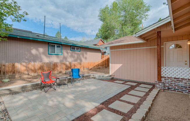 Warm, inviting, and spacious 2-bedroom, 1-bath single-family home in beautiful Bend, Oregon