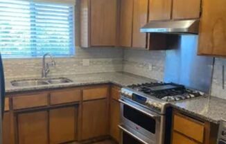 2 beds, 1 bath, $1,450, Unit 21340-A