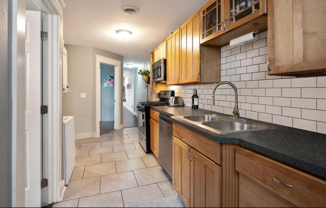 2924-2926 HOLMES STREET