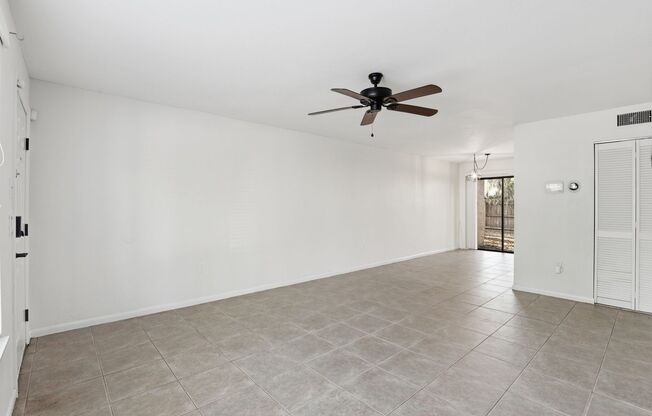 Southfork Oaks Condo