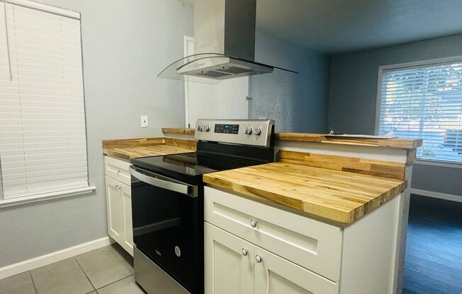 1 bed, 1 bath, $1,550, Unit #53