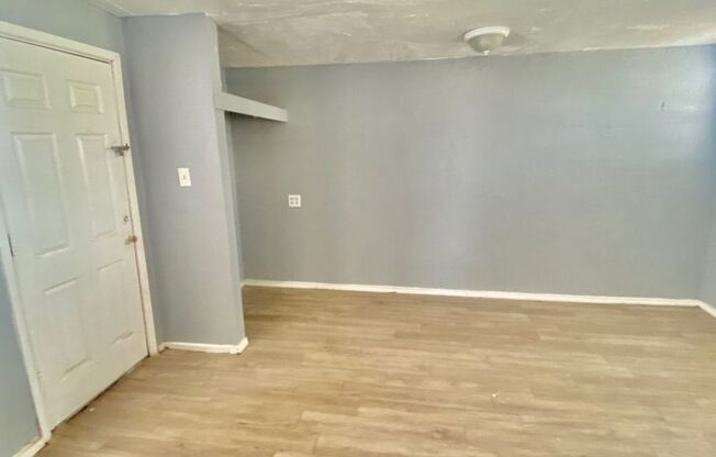 $0 First Month's Rent / $0 Deposit at Move-in