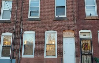 Kensington/Port Richmond vicinity-3 Bed