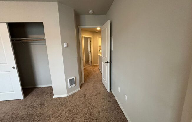 2 beds, 2.5 baths, 1,130 sqft, $2,350, Unit 8-31