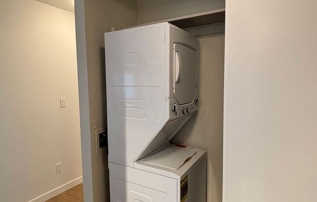 1 bed, 1 bath, 800 sqft, $2,095, Unit 3520 - 309