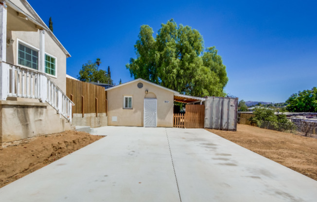 9177 CREEKFORD DR