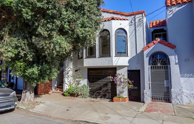 3 Bed / 2 Bath Cayuga Terrace single family home with garage parking and private backyard. YouTube tour!!