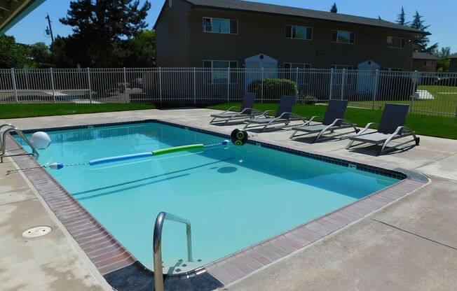 Lakeside Manor Townhomes