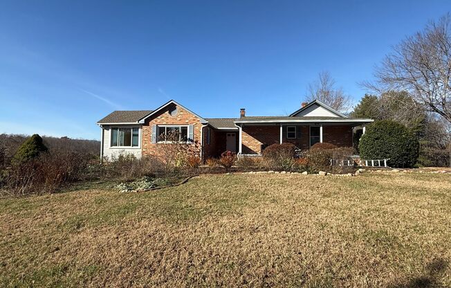 5802 Roach Ridge - Spectacular view of the Blue Ridge Mountains!