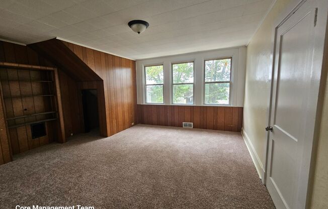 3 beds, 1 bath, $1,425