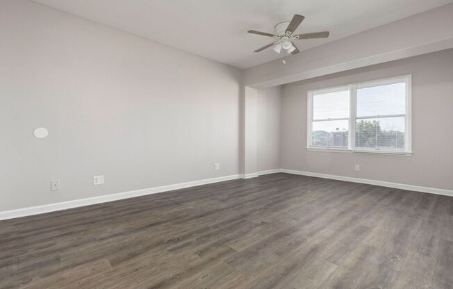 2 beds, 2 baths, $995, Unit 327