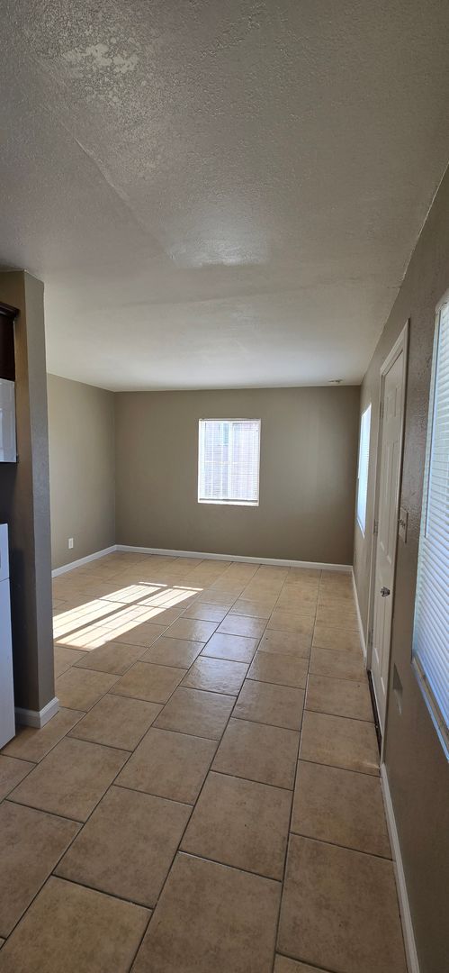 1 bed, 1 bath, $1,795, Unit 317