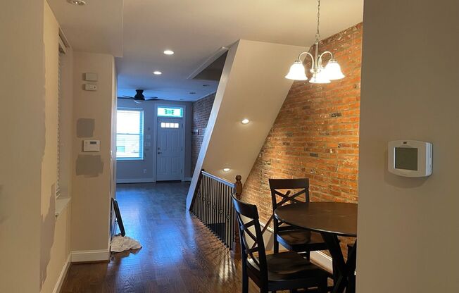 19 W West Street - 2-Bedroom plus Den and 2-Car Parking Pad