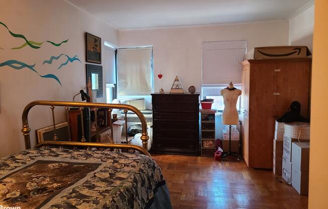 Studio, 1 bath, 550 sqft, $1,200, Unit 5D