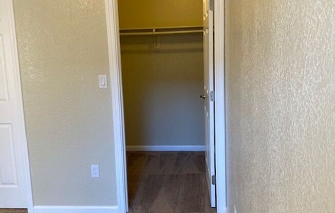 2 beds, 2 baths, 900 sqft, $2,025, Unit 122