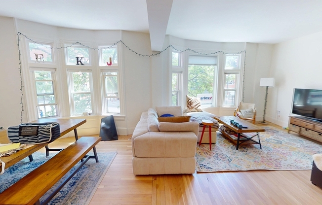 5 Davis Ave.