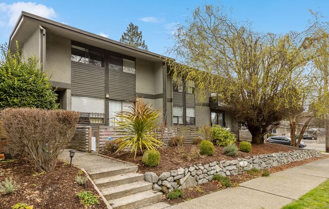 Woodlawn Apartments