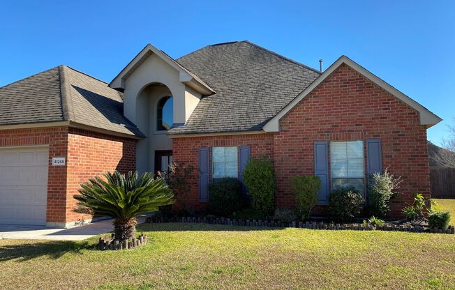 Beautiful home in River Ridge Subd off LA 22 and Burnside. 41266 New Orleans Dr., Sorrento, LA