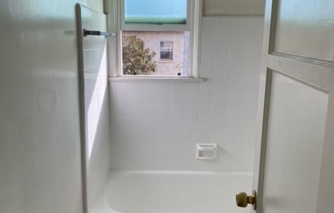 Studio, 1 bath, 500 sqft, $1,250, Unit 146 Apt. 8