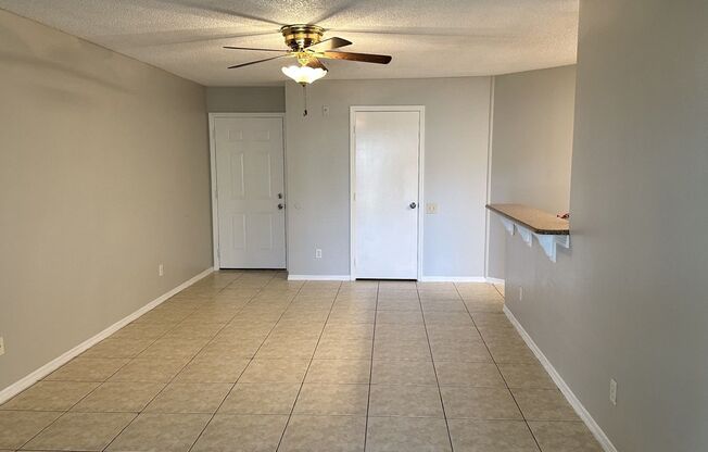 2 beds, 2 baths, $1,775, Unit Unit 121