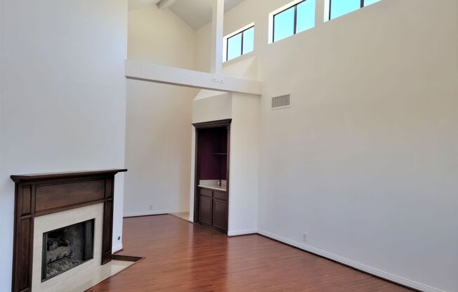 Stunning 2 Bed/2 Bath Westwood Penthouse w/ Lofted Ceilings, Huge Windows, Parking & In-Unit Laundry!