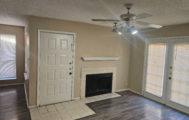 9605 Walnut