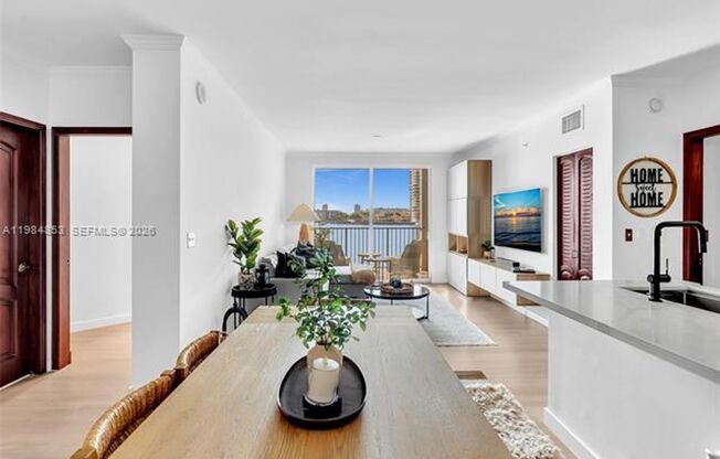 2 beds, 2 baths, 1,116 sqft, $4,000, Unit 17150 N Bay Rd # 2205