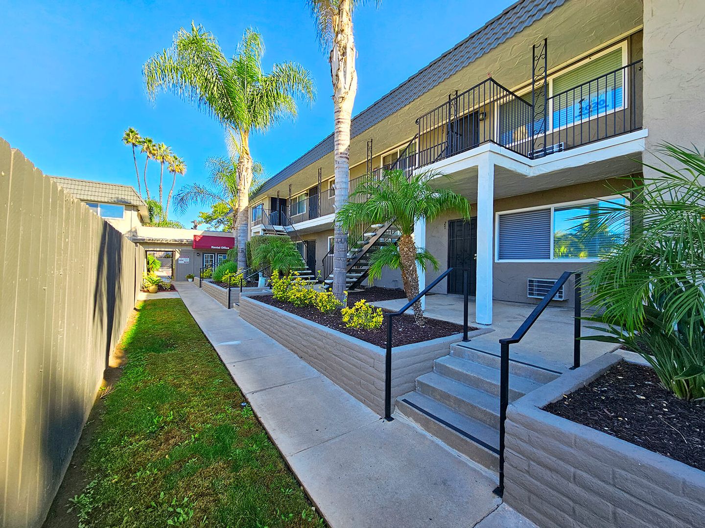 Mapleview Apt. Homes