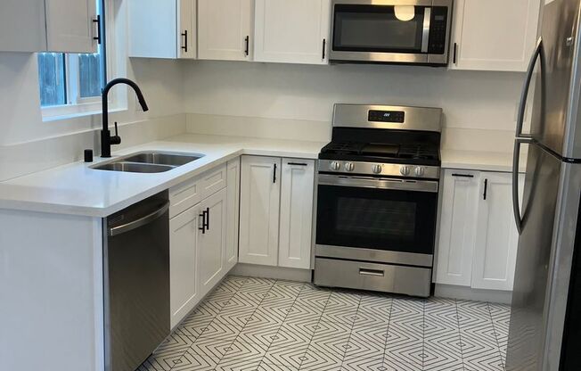 5115 Clinton