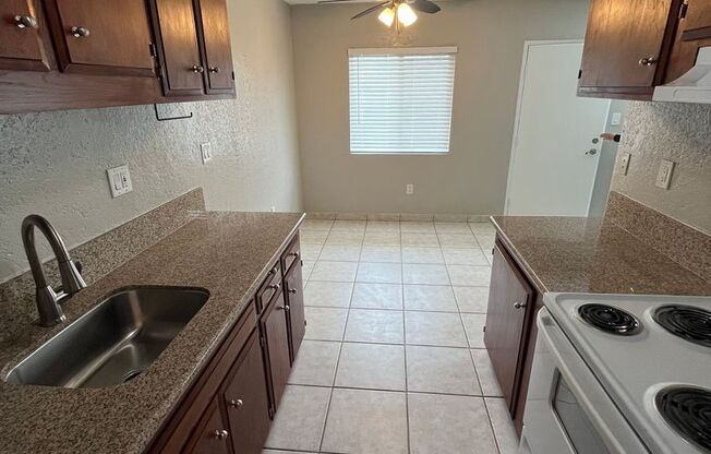 1 bed, 1 bath, 800 sqft, $2,200