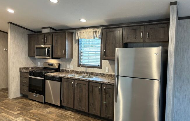 2 beds, 2 baths, 924 sqft, $1,225