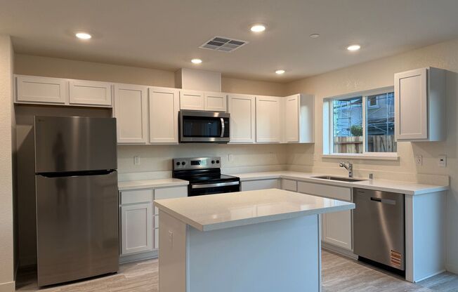 4 Bed 2.5 Ba 2 Story 2 Car