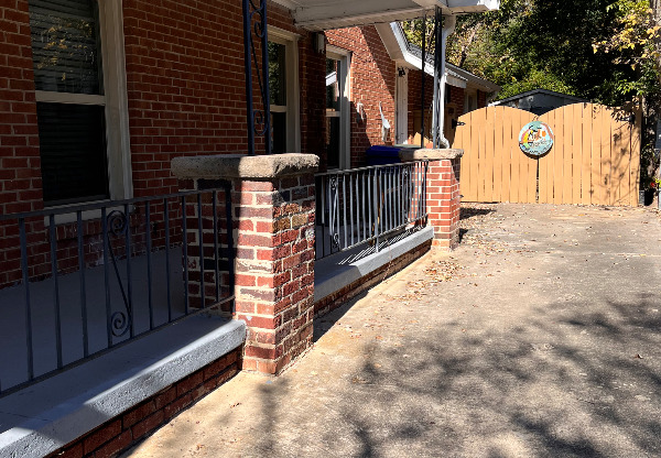 105 DUNSTAN AVE