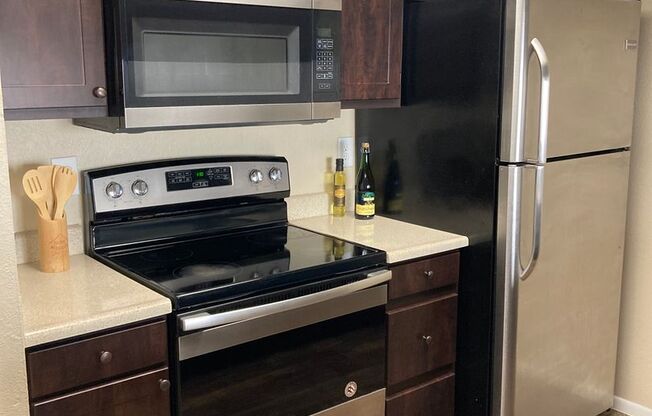 2 beds, 1 bath, 830 sqft, $1,325, Unit 266