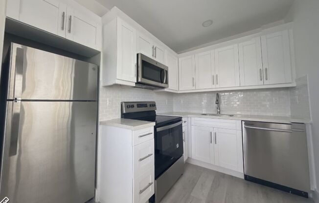 1 bed, 1 bath, 568 sqft, $2,290, Unit 11- Unit 07