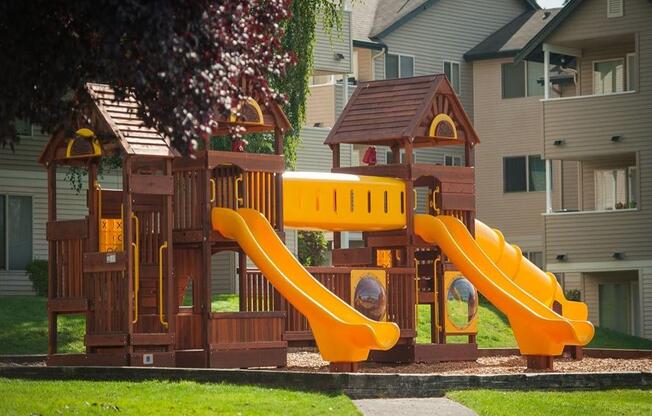 Puyallup Apartments- Deer Creek Apartments- common space- playground