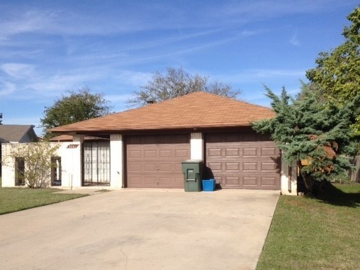 3 beds, 2 baths, $1,350