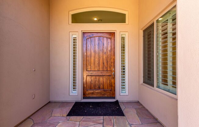 GORGEOUS SINGLE-FAMILY HOME LOCATED IN MCDOWELL MOUNTAIN RANCH!