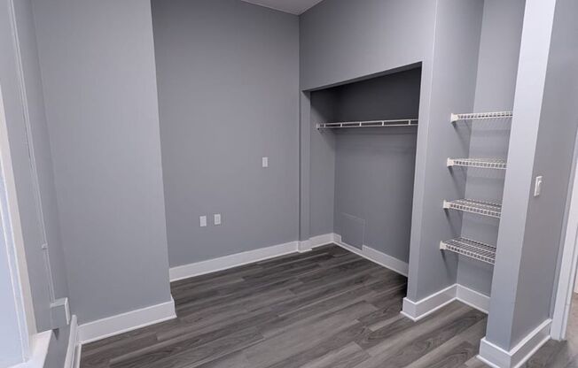 2 beds, 1 bath, 775 sqft, $1,100, Unit 238