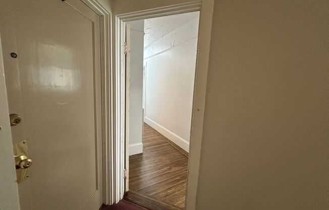 935 Pine Street (1372r)