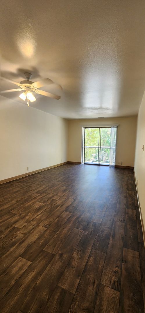 1 bed, 1 bath, 700 sqft, $1,045, Unit 05B