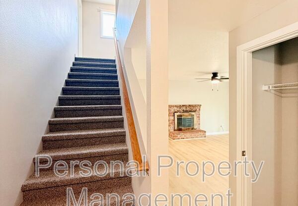 15803 NE 4 CIR