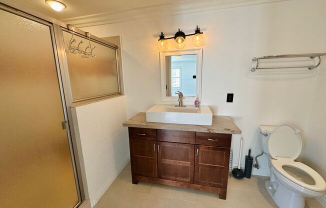 2 beds, 2 baths, $1,695, Unit UNIT 2251