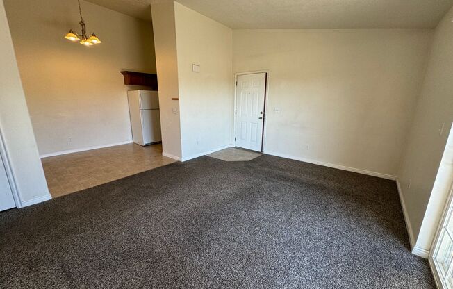 3 beds, 2 baths, $1,650