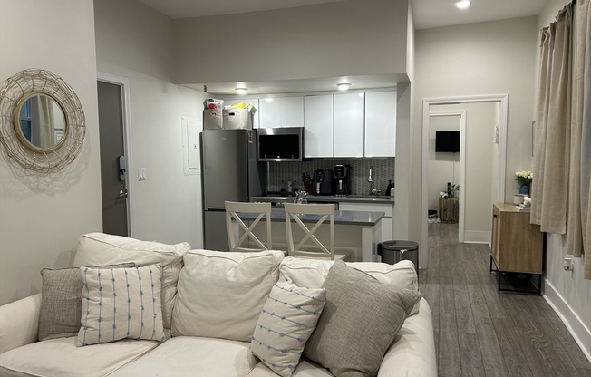827 Boylston St Apt 302