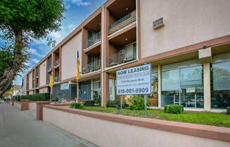 Sterling Encino Country Club