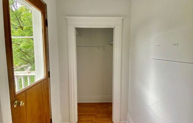 Studio, 1 bath, $995, Unit 2