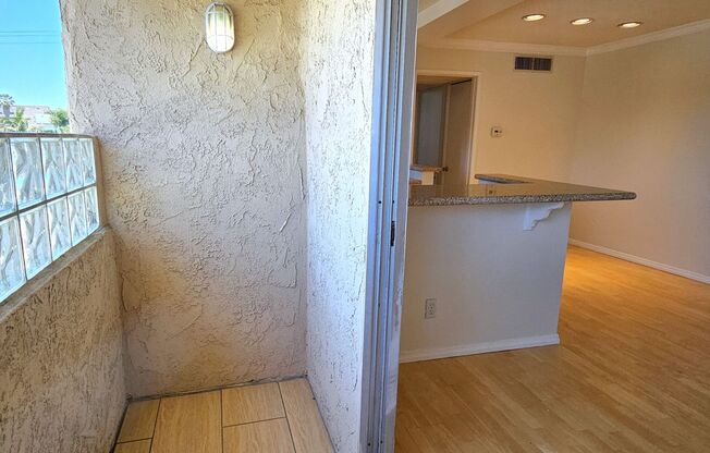 1 bed, 1 bath, 700 sqft, $2,199