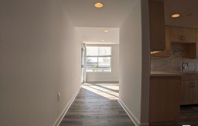 5143 White Oak Ave.